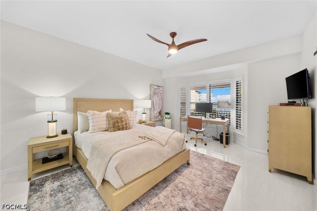 533 La Peninsula BLVD 533, Naples, FL 34113