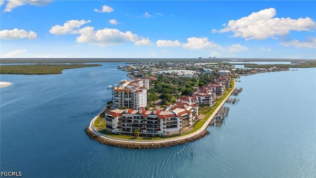 533 La Peninsula BLVD 533, Naples, FL 34113