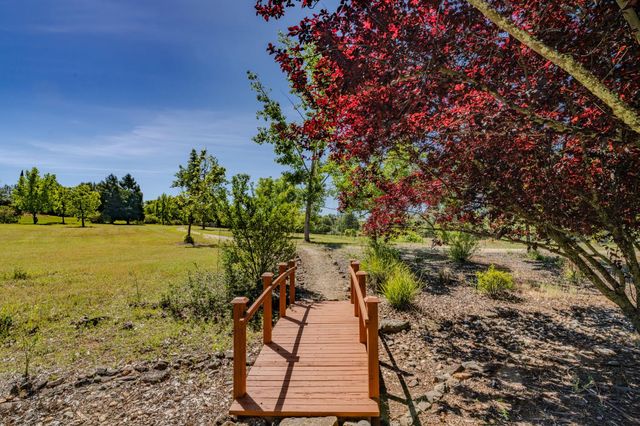 5151 Milton Ranch Rd, Shingle Springs, CA 95682