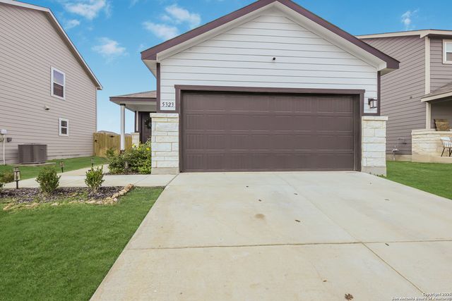 5323 Franklin Hills, Von Ormy, TX 78073