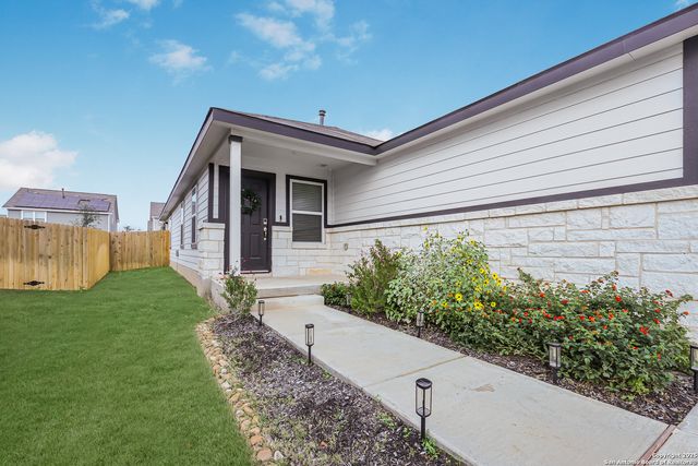 5323 Franklin Hills, Von Ormy, TX 78073