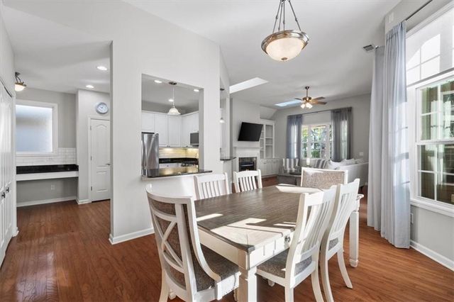 301 Glens Way, Woodstock, GA 30188