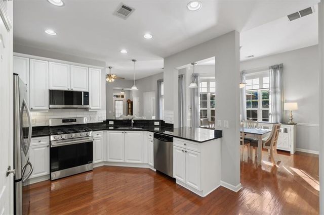 301 Glens Way, Woodstock, GA 30188
