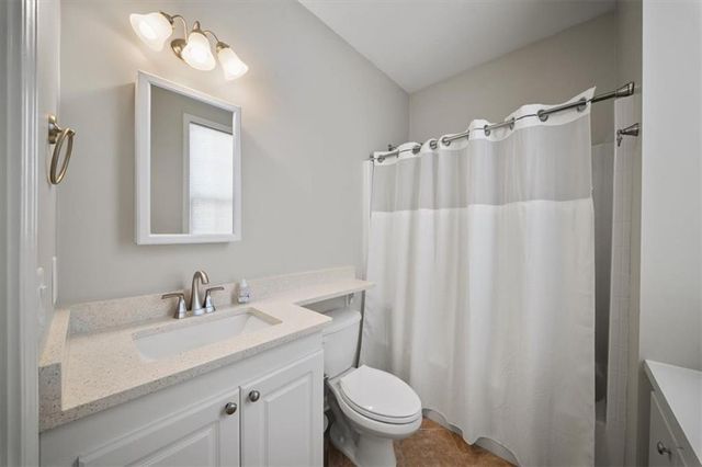 301 Glens Way, Woodstock, GA 30188