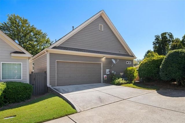 301 Glens Way, Woodstock, GA 30188