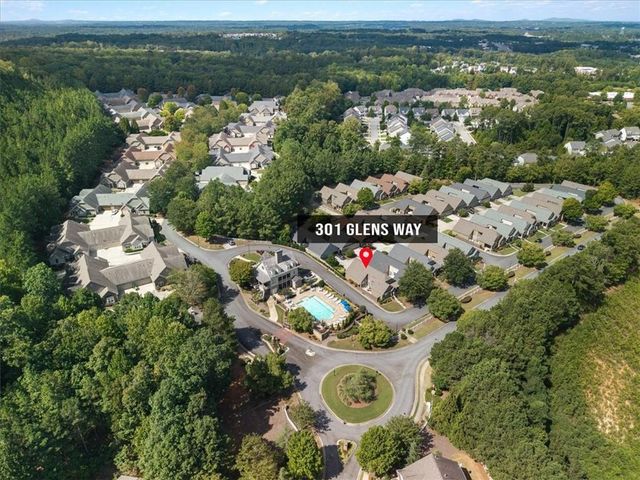 301 Glens Way, Woodstock, GA 30188