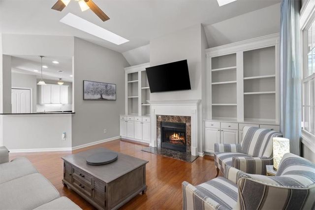 301 Glens Way, Woodstock, GA 30188