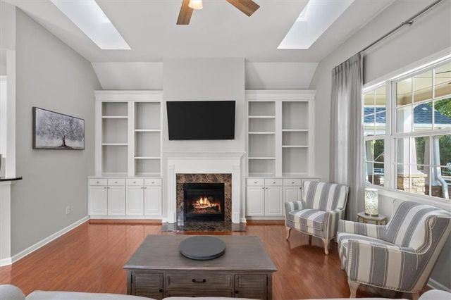 301 Glens Way, Woodstock, GA 30188