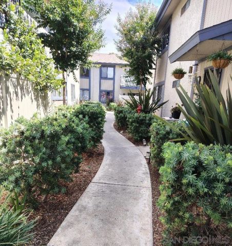 12650 Lakeshore Dr 158, Lakeside, CA 92040