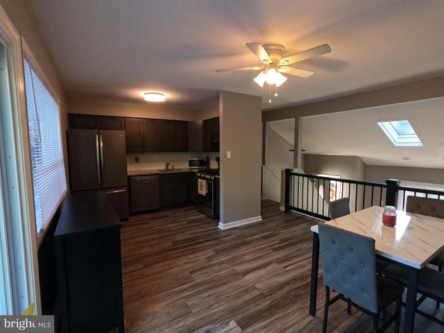 12 6TH ST, Barnegat, NJ 08005