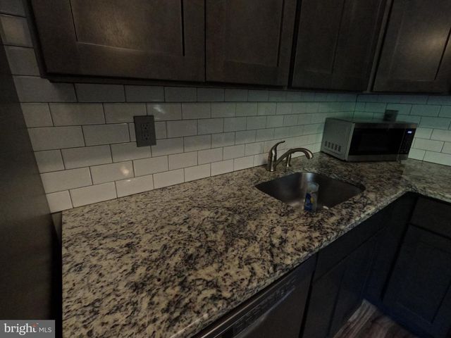 12 6TH ST, Barnegat, NJ 08005