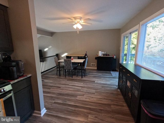 12 6TH ST, Barnegat, NJ 08005