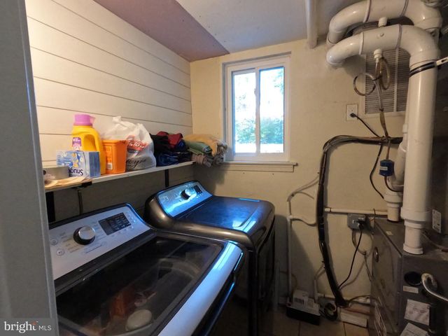 12 6TH ST, Barnegat, NJ 08005