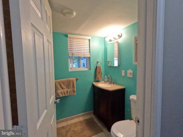 12 6TH ST, Barnegat, NJ 08005