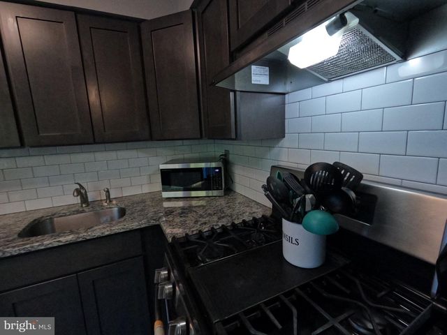 12 6TH ST, Barnegat, NJ 08005