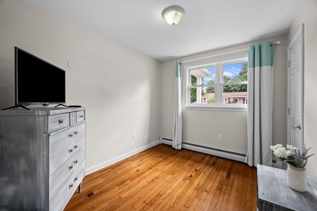 46 Coakley Road, Portsmouth, NH 03801