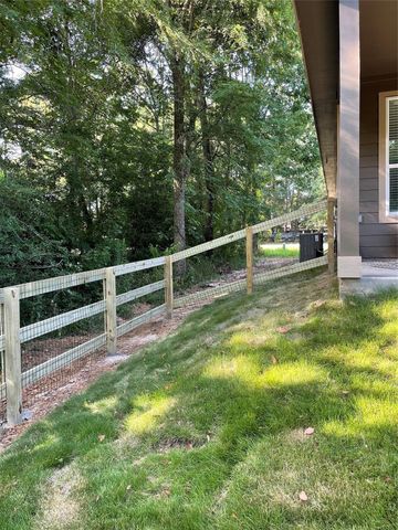 11931 Lakeview Manor Drive, Willis, TX 77318