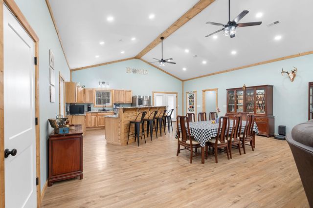 300 Mud Ln, Tullahoma, TN 37388