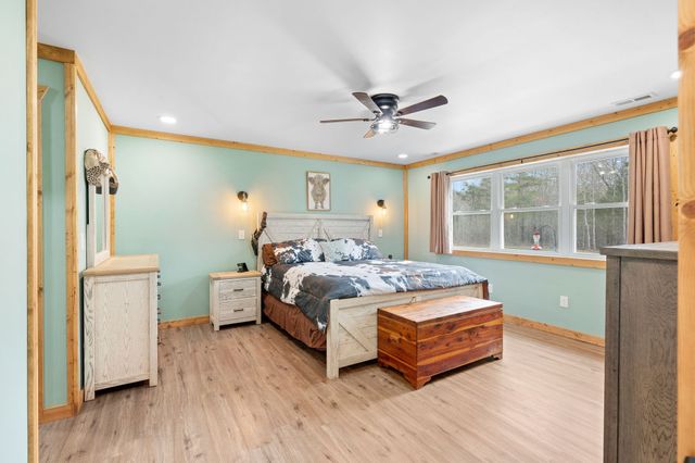 300 Mud Ln, Tullahoma, TN 37388