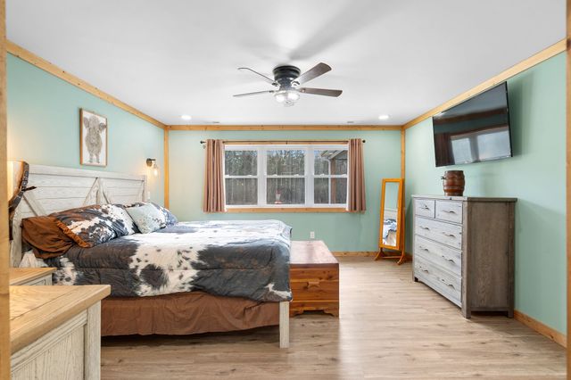 300 Mud Ln, Tullahoma, TN 37388