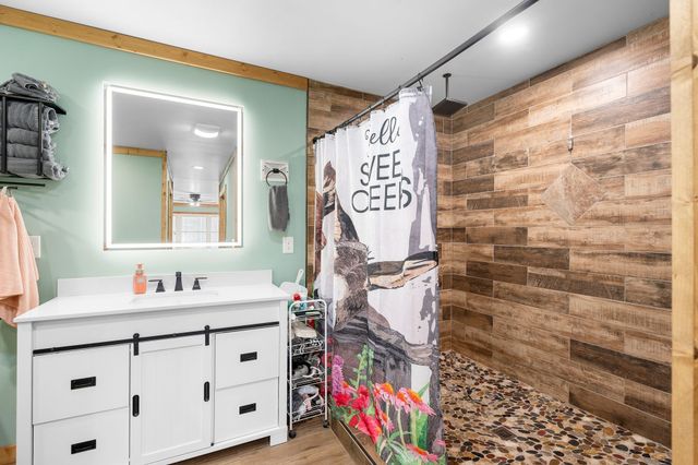 300 Mud Ln, Tullahoma, TN 37388