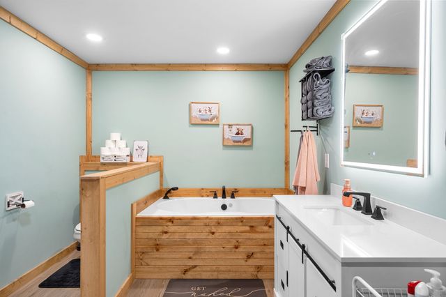 300 Mud Ln, Tullahoma, TN 37388