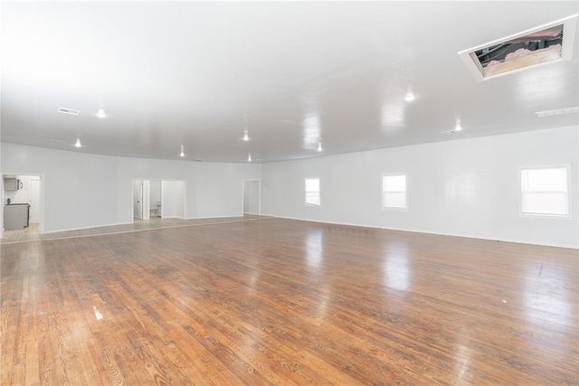 700 N Tucker Avenue, Shawnee, OK 74801