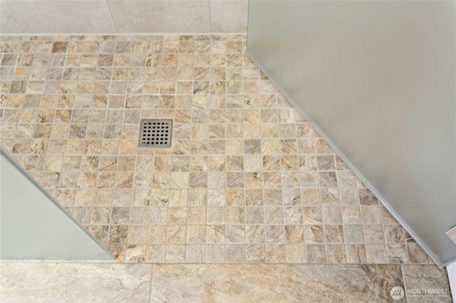 16326 Lake Hills Boulevard, Bellevue, WA 98008