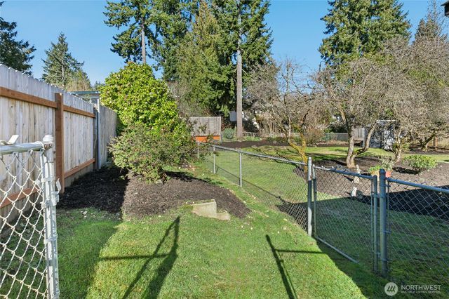 16326 Lake Hills Boulevard, Bellevue, WA 98008