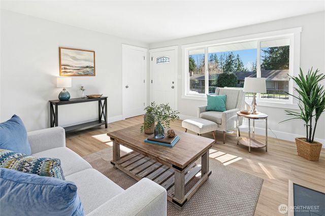 16326 Lake Hills Boulevard, Bellevue, WA 98008