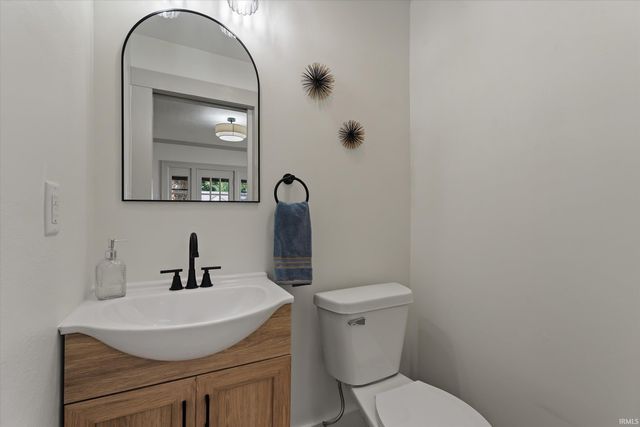 19556 N Paxson Drive, South Bend, IN 46637