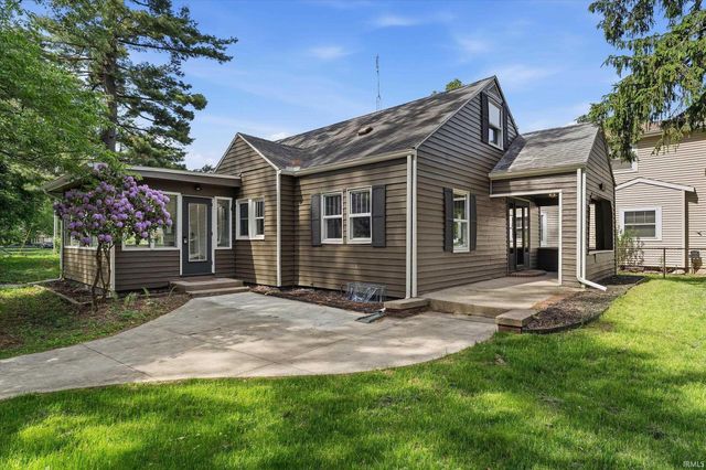 19556 N Paxson Drive, South Bend, IN 46637