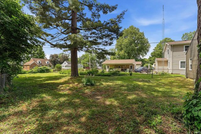 19556 N Paxson Drive, South Bend, IN 46637