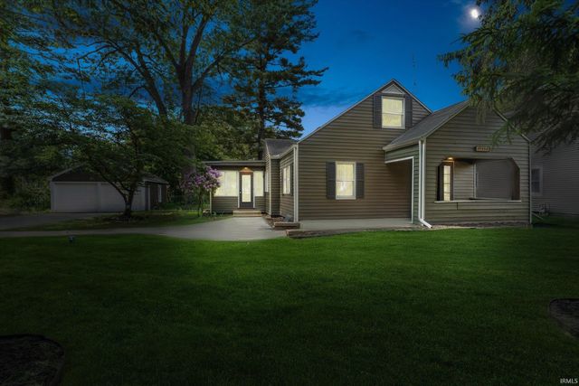 19556 N Paxson Drive, South Bend, IN 46637