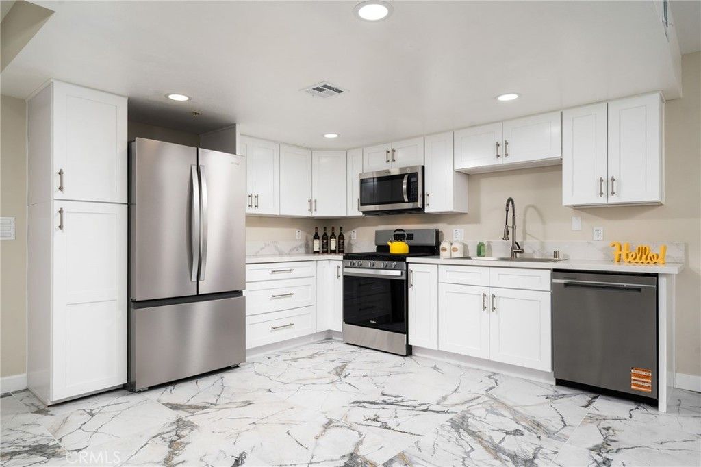 4760 Templeton Street 3226, Los Angeles, CA 90032 — photo 4