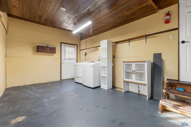 830 S CHICAGO, Hot Springs, SD 57747