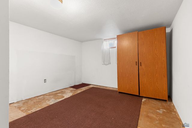 830 S CHICAGO, Hot Springs, SD 57747