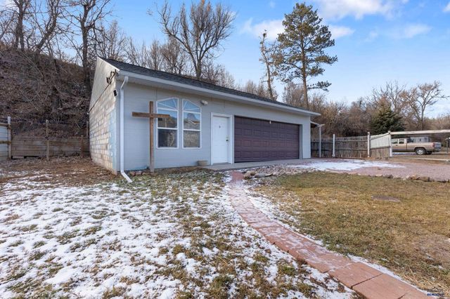 830 S CHICAGO, Hot Springs, SD 57747
