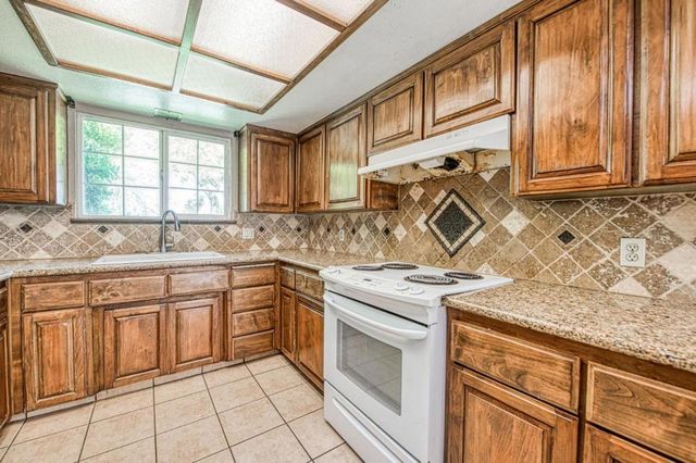 4355 W Shields Avenue, Fresno, CA 93722