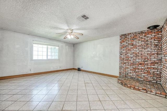 4355 W Shields Avenue, Fresno, CA 93722