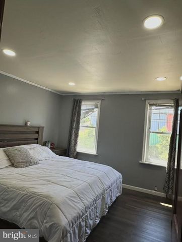 8072 CRAIG ST, Philadelphia, PA 19136