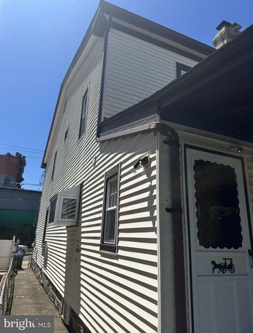 8072 CRAIG ST, Philadelphia, PA 19136