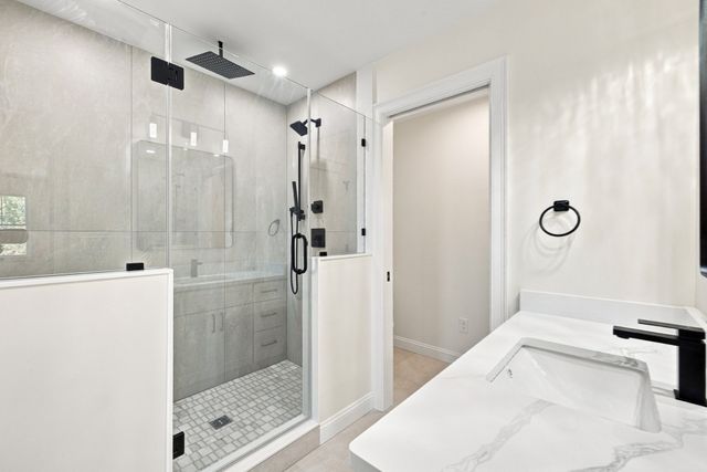 2 Berthold St, Saugus, MA 01906