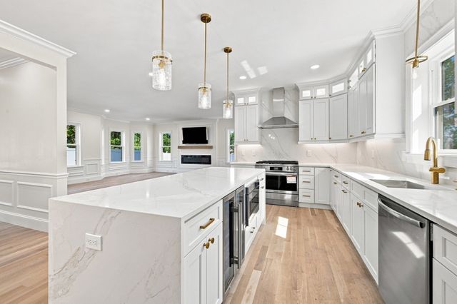 2 Berthold St, Saugus, MA 01906