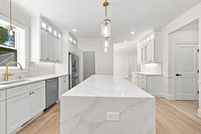 2 Berthold St, Saugus, MA 01906