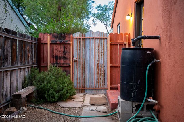 1634 E Water Street, Tucson, AZ 85719