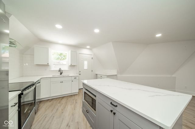 1151 E 650 S, Markleville, IN 46056