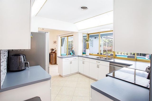 4316 Jackson St, Hollywood, FL 33021