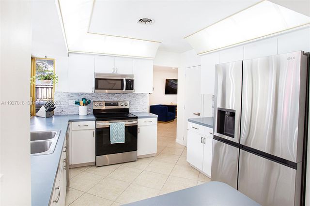 4316 Jackson St, Hollywood, FL 33021