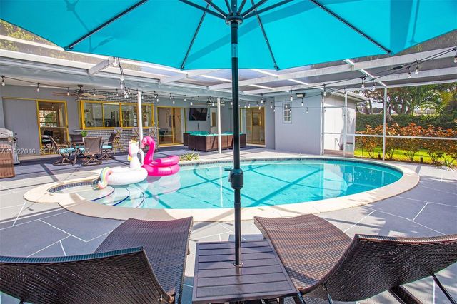 4316 Jackson St, Hollywood, FL 33021